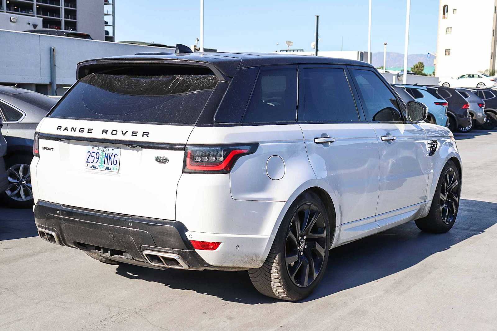 Used 2018 Land Rover Range Rover Sport HSE Dynamic image 4