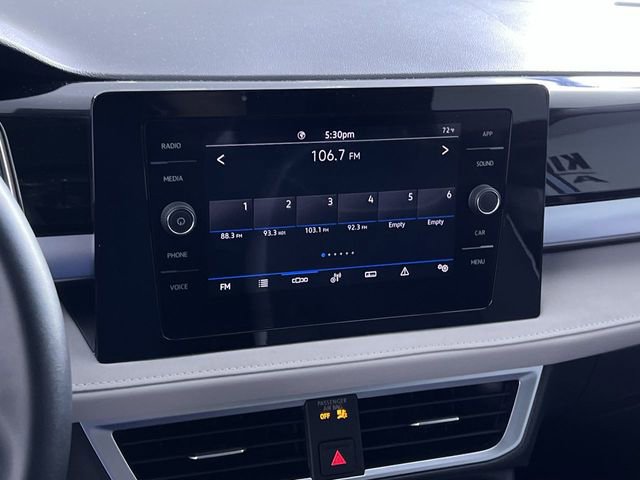 Used 2025 Volkswagen Taos SE image 16