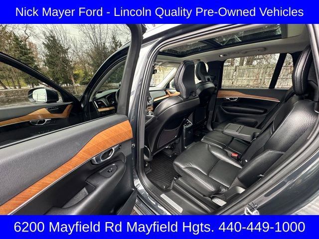 Used 2022 Volvo XC90 T8 Inscription Expression w/ Advanced Package image 17