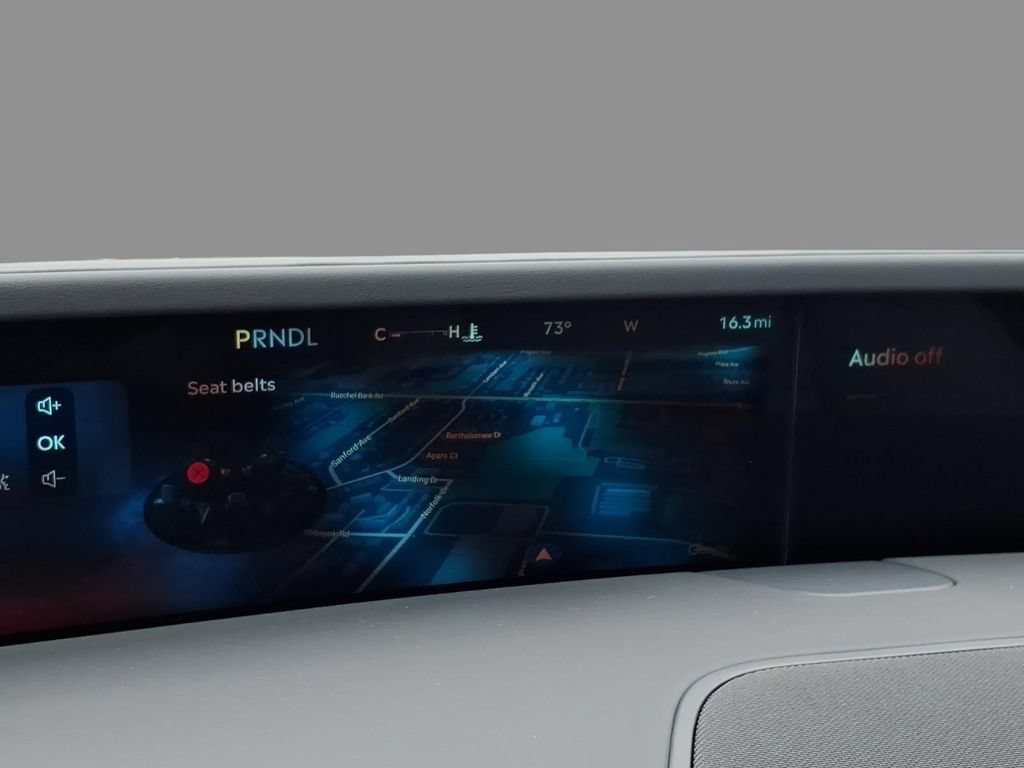 New 2026 Lincoln Nautilus Premier AWD/4WD image 26