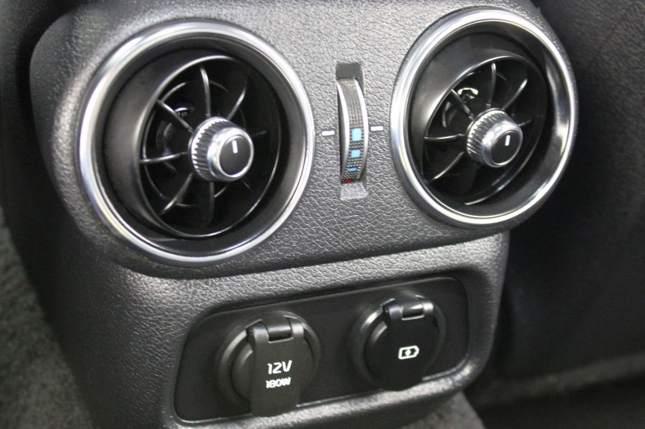 Used 2021 Kia Stinger GT RWD image 37