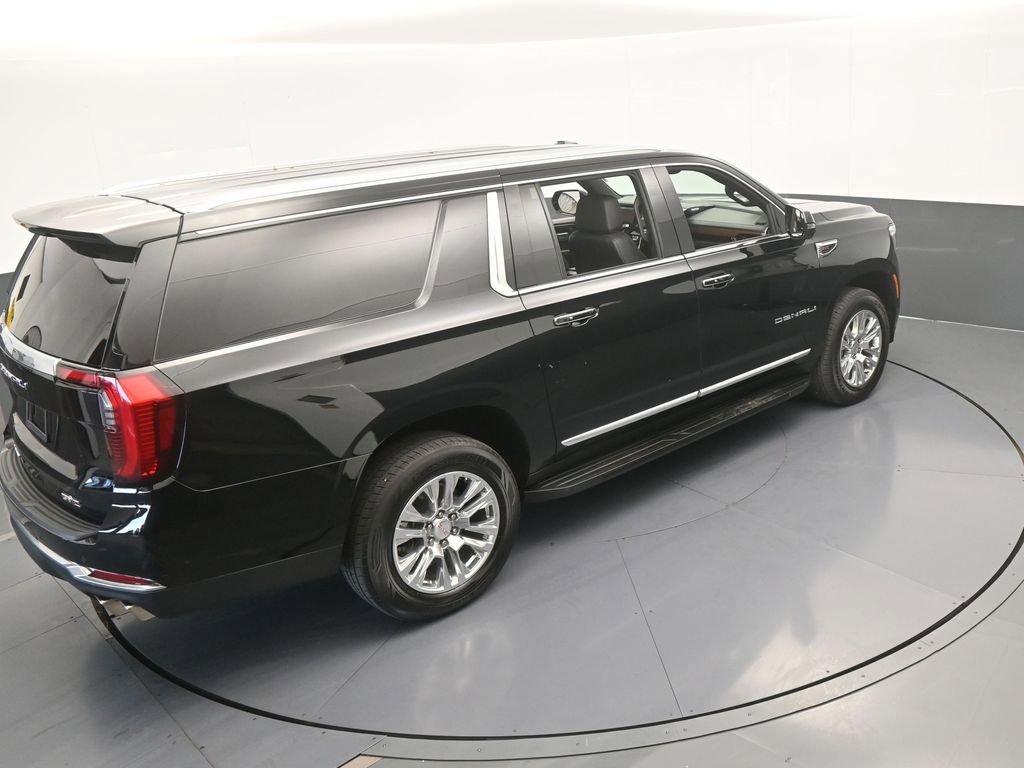 Used 2025 GMC Yukon XL Denali AWD/4WD image 62