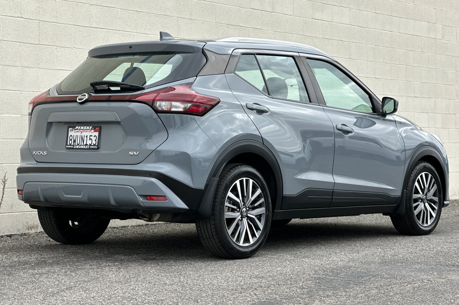 Used 2021 Nissan Kicks SV FWD image 4