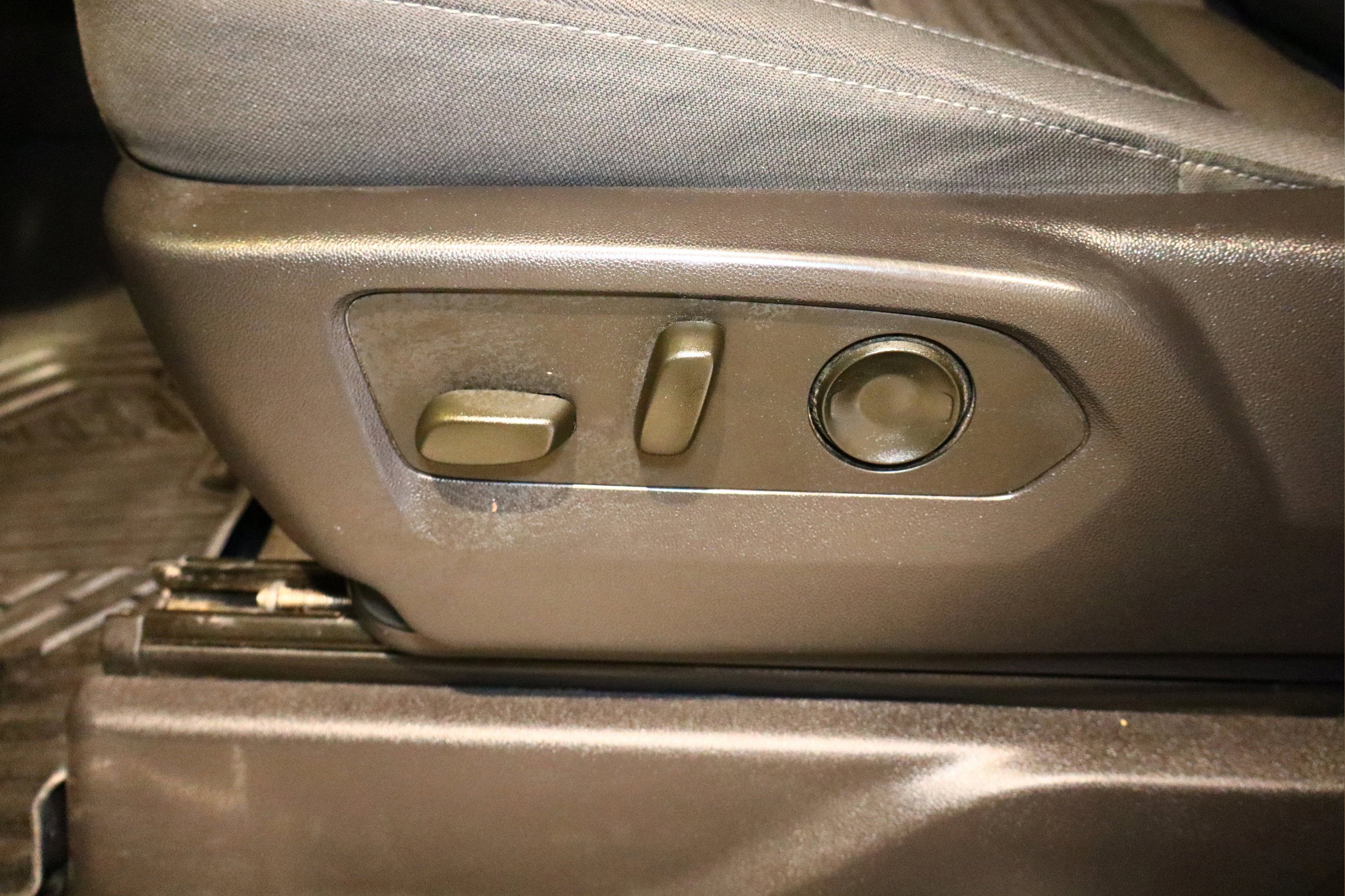 Used 2024 Chevrolet Silverado 2500 LT image 20