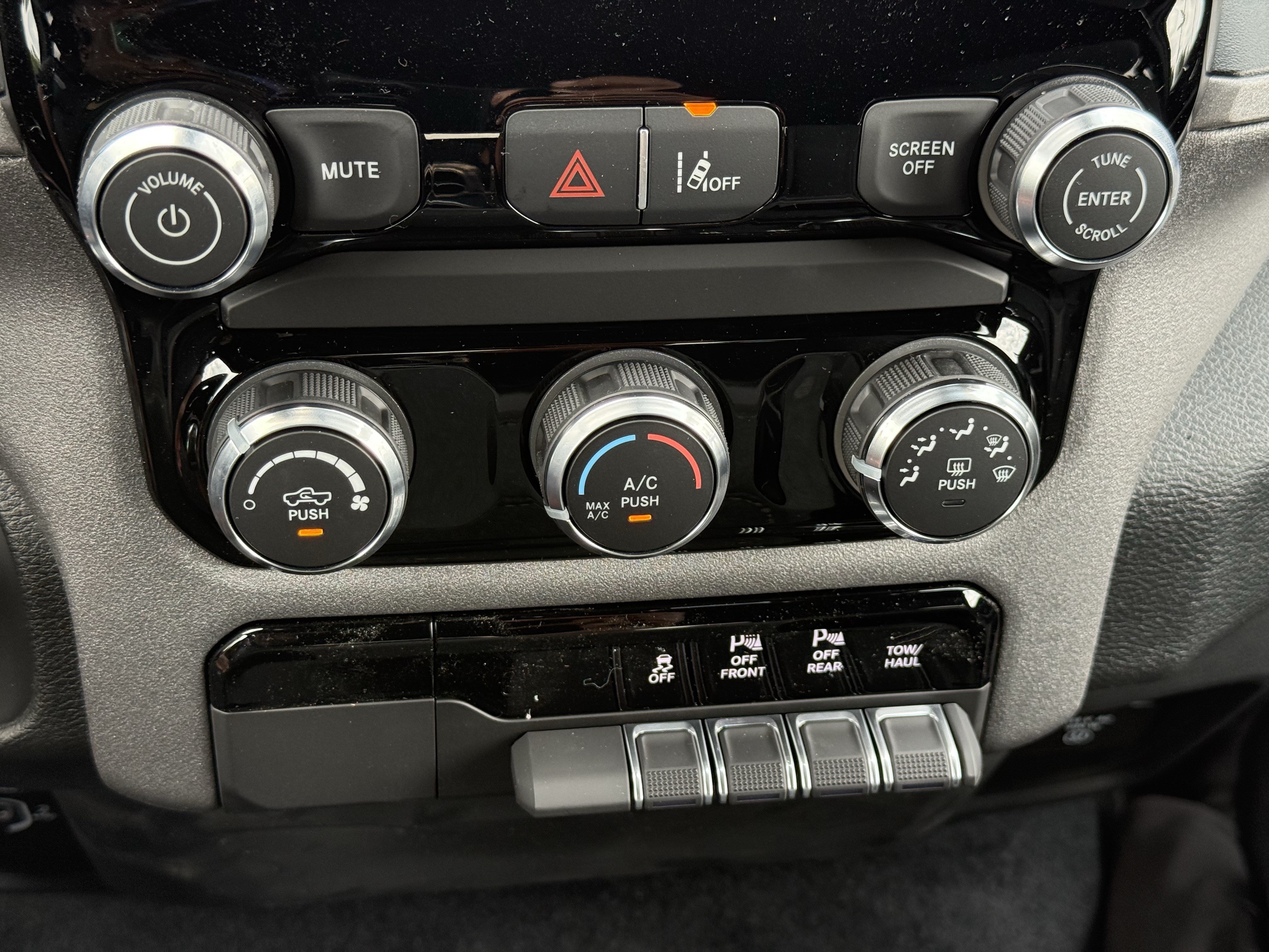 New 2026 RAM 1500 Warlock AWD/4WD image 26