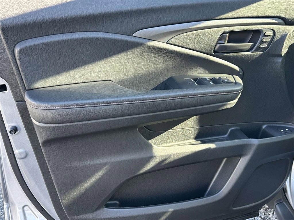 Certified 2023 Honda Passport TrailSport image 14