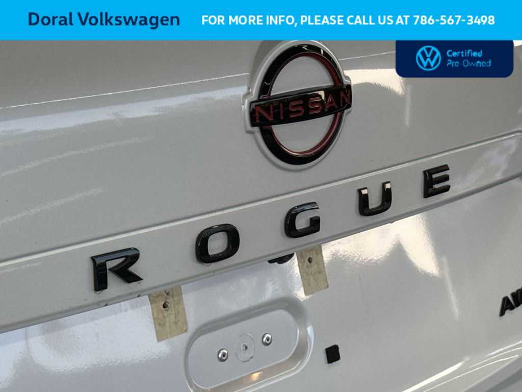 Used 2025 Nissan Rogue SV AWD/4WD image 10