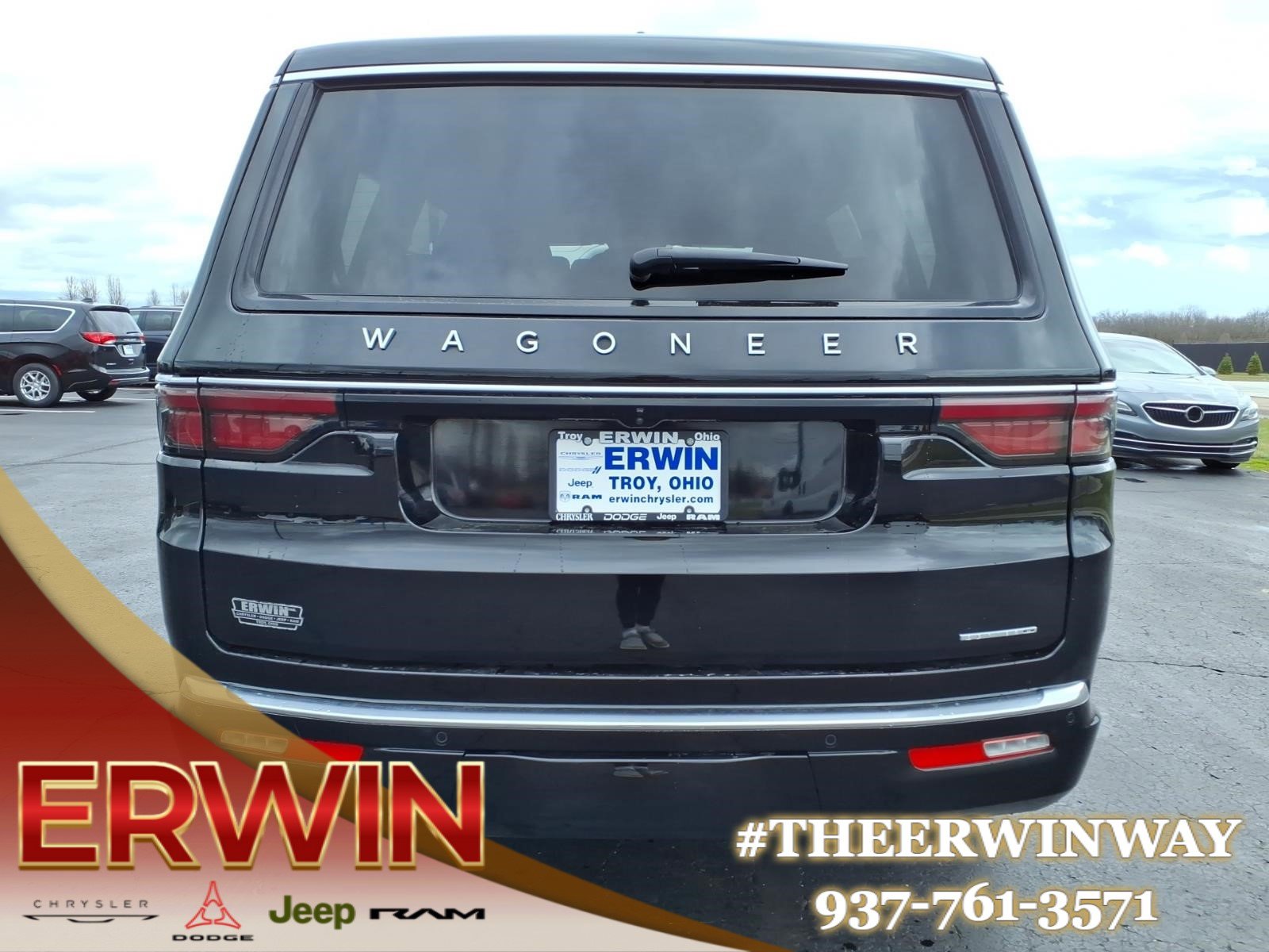 Certified 2024 Jeep Wagoneer Series II w/ Flexible Seating Group image 6