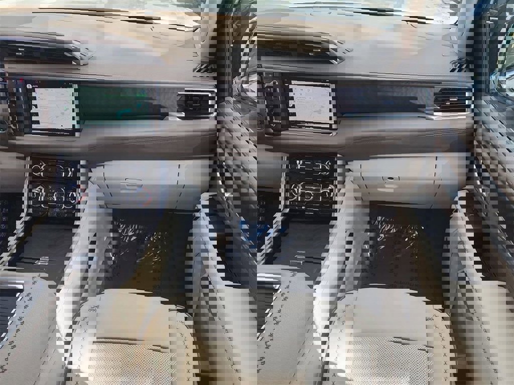 Used 2022 GMC Yukon Denali w/ Advanced Technology Package image 30