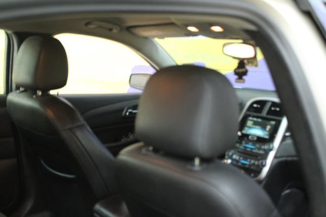 Used 2016 Chevrolet Malibu LT FWD image 9
