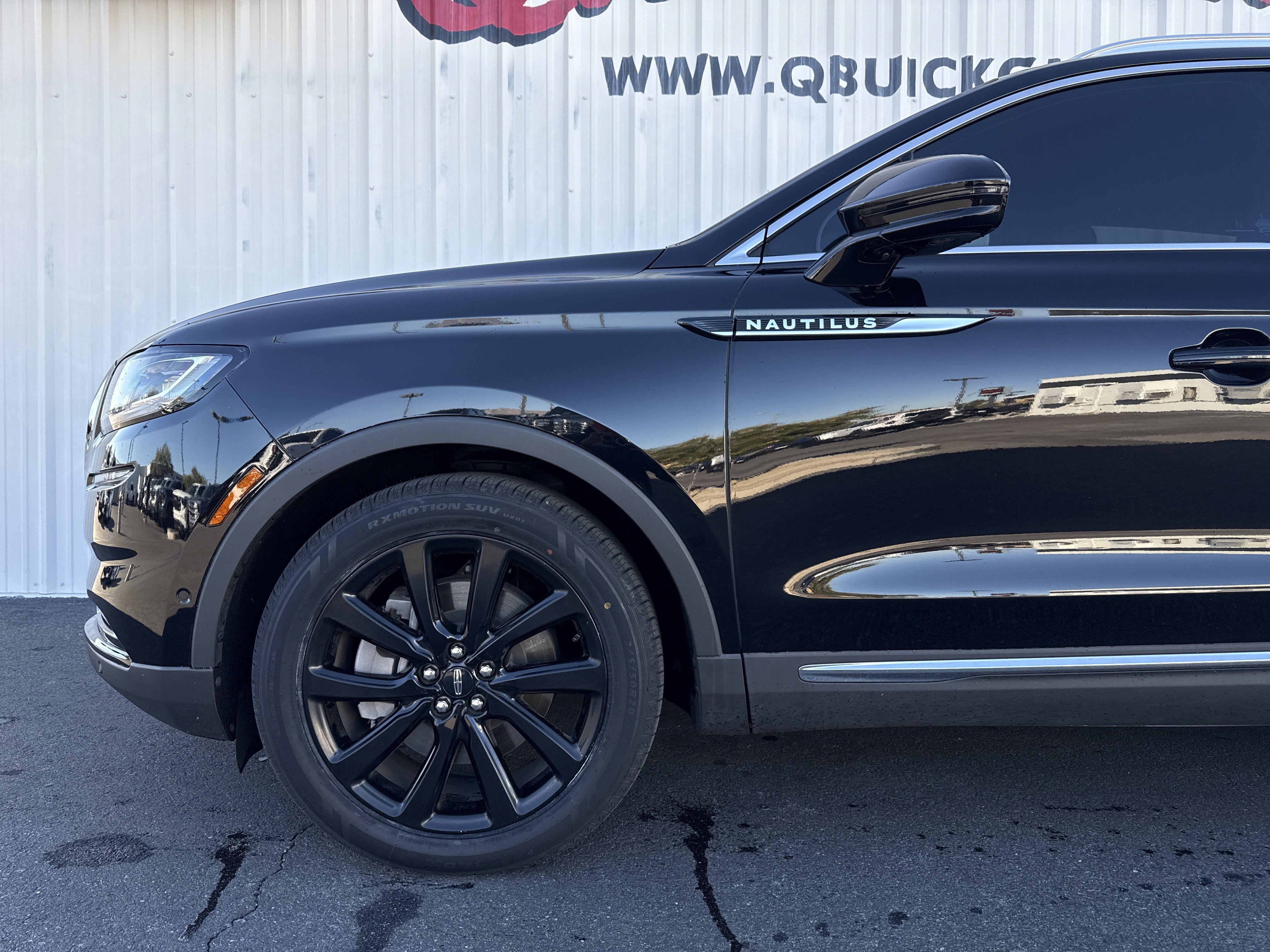 Used 2022 Lincoln Nautilus Reserve w/ Equipment Group 201A image 4