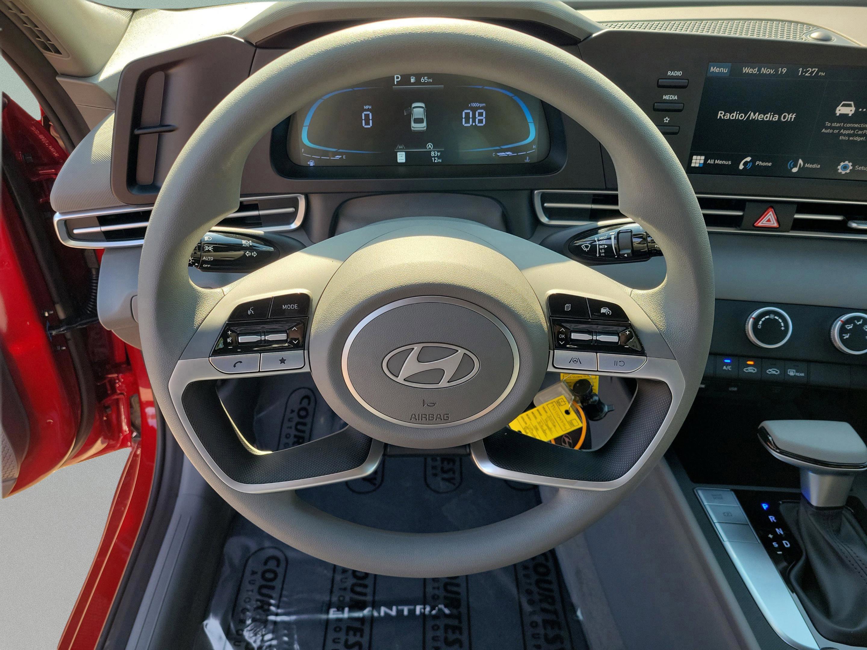 New 2026 Hyundai Elantra SE image 16