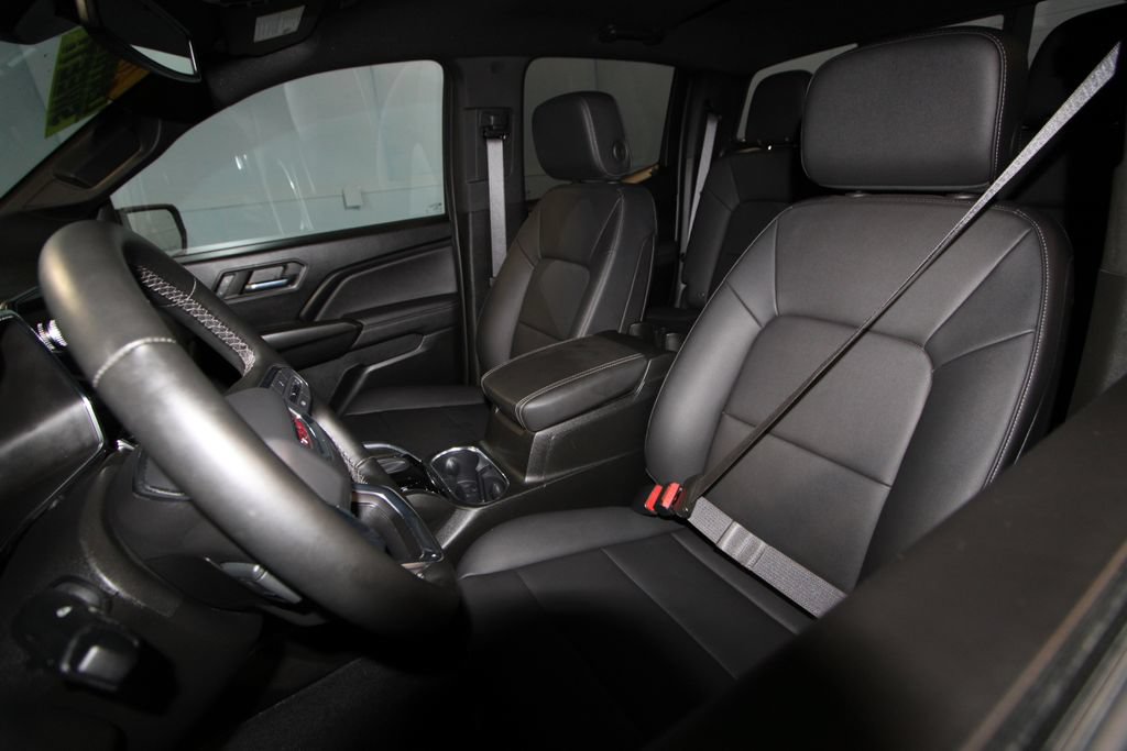 Used 2023 GMC Canyon Elevation w/ Elevation Premium Package RWD image 4