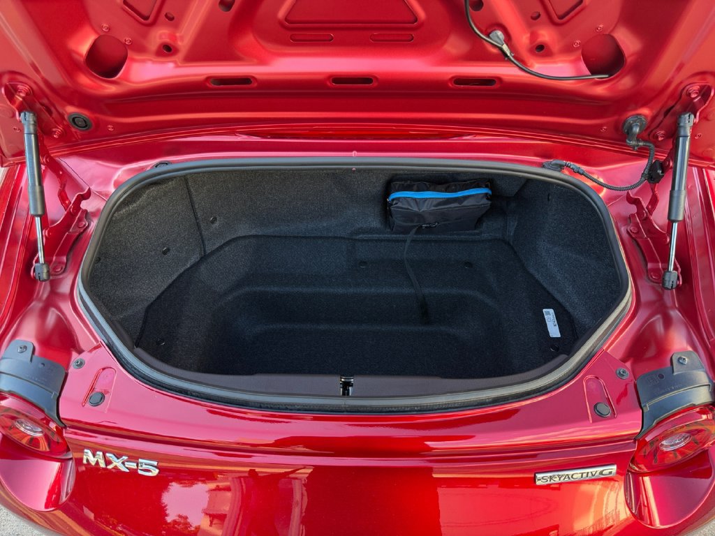 New 2026 MAZDA MX-5 Miata Club RWD image 22