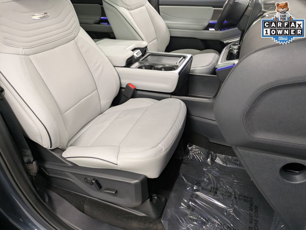 Used 2025 Ford Expedition Platinum w/ Platinum Ultimate Package image 29