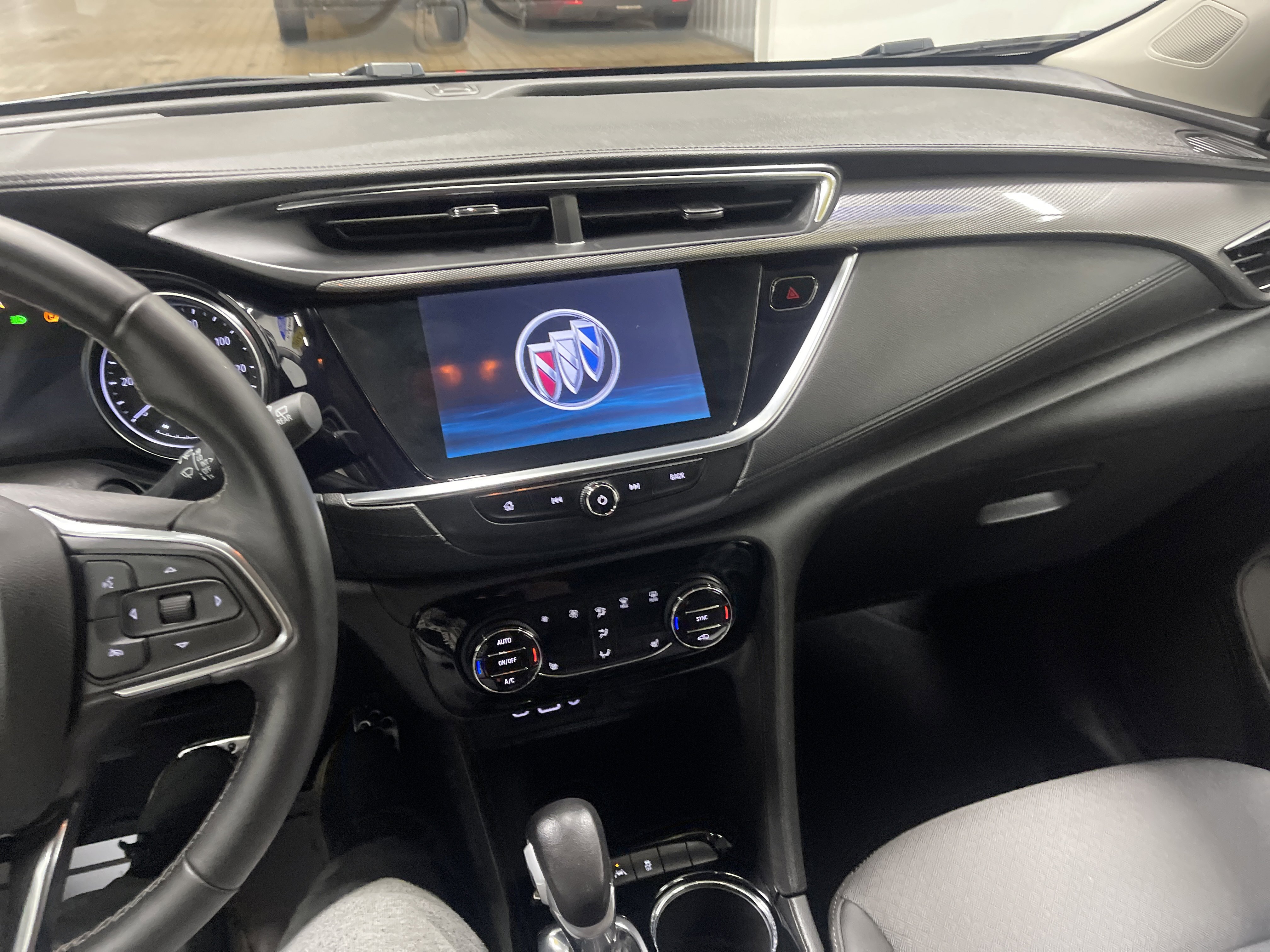 Used 2023 Buick Encore GX Select w/ Sport Touring Package image 30
