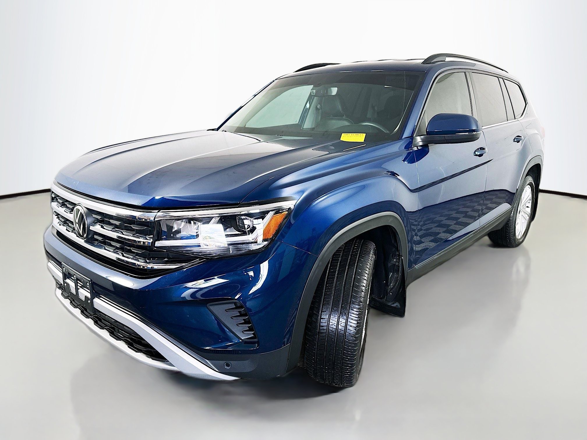 Used 2023 Volkswagen Atlas SE AWD/4WD image 3