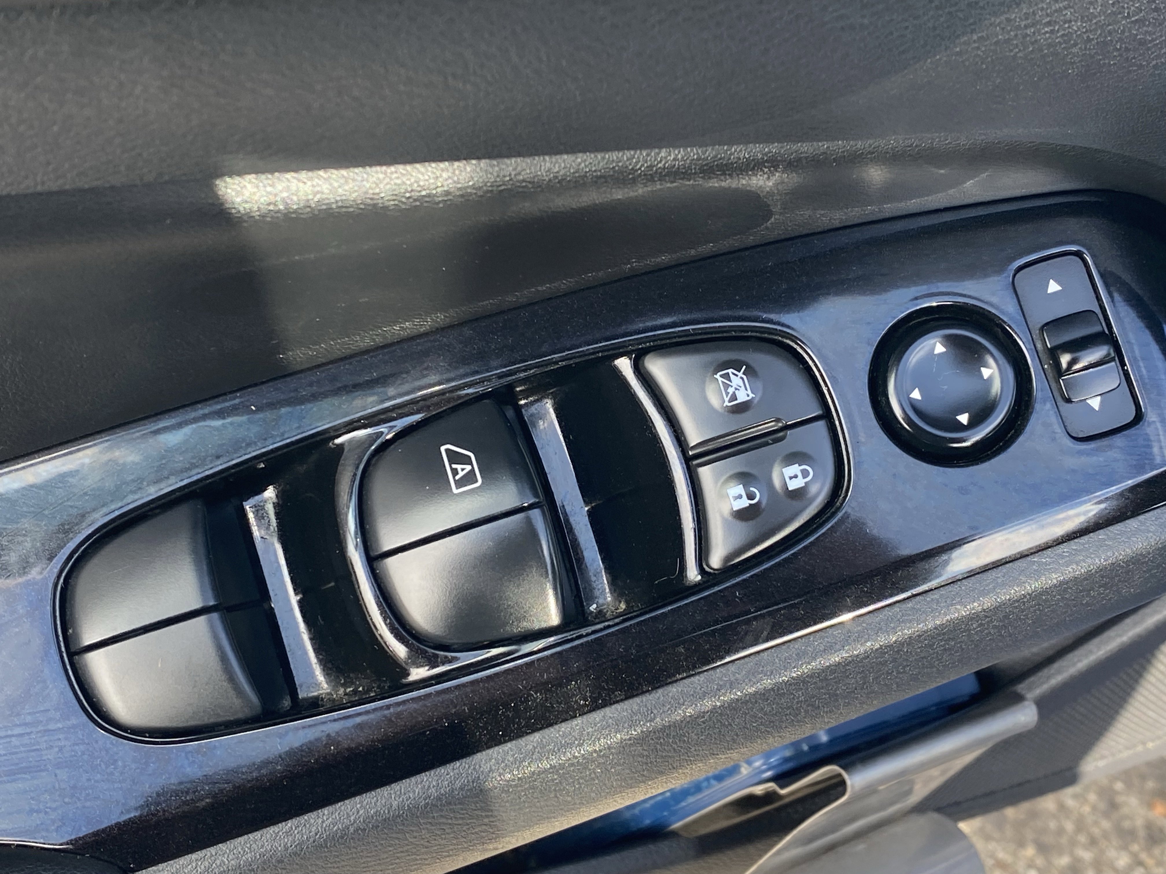 Used 2024 Nissan Altima 2.5 SR image 18