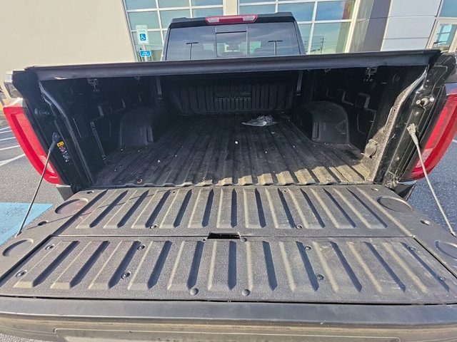 Certified 2024 GMC Sierra 1500 SLT w/ SLT Premium Plus Package AWD/4WD image 4