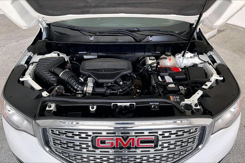 Used 2017 GMC Acadia Denali w/ Technology Package AWD/4WD image 12
