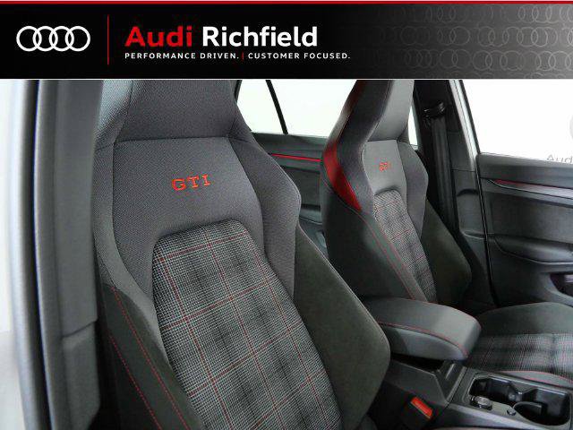 Used 2023 Volkswagen GTI 40th Anniversary Edition FWD image 28
