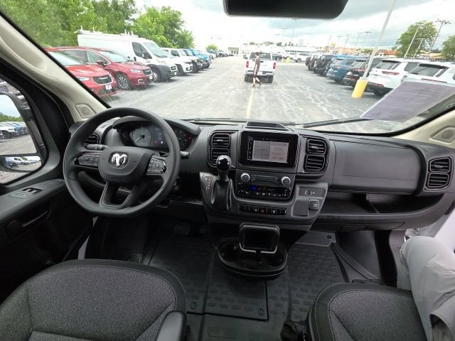 Used 2025 RAM ProMaster 3500 FWD image 17