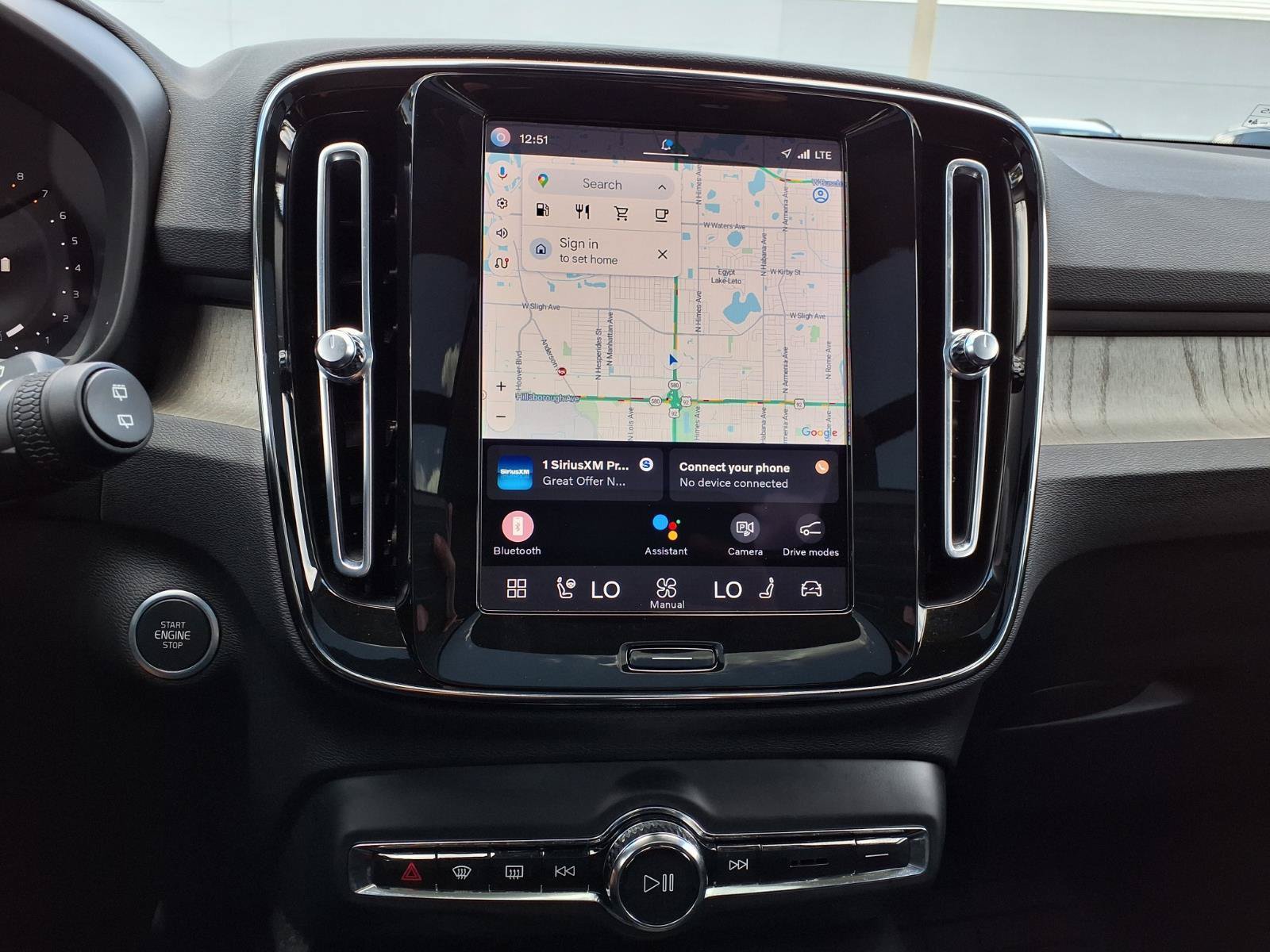 Certified 2023 Volvo XC40 B5 Plus w/ Driver Assist Package AWD/4WD image 27