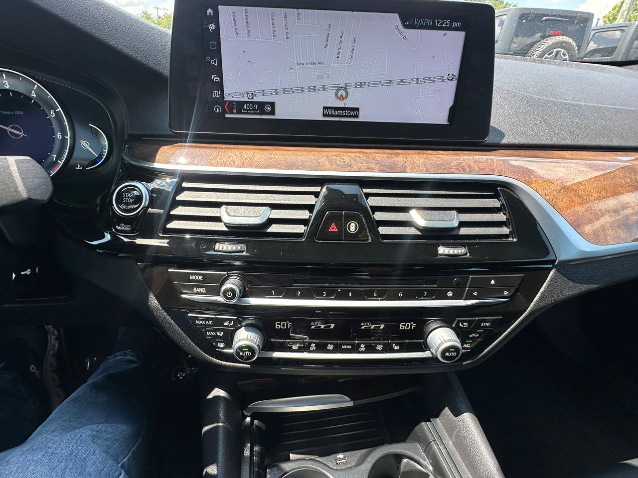 Used 2018 BMW 540i xDrive AWD/4WD image 16