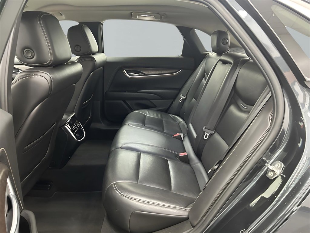 Used 2019 Cadillac XTS Luxury image 10