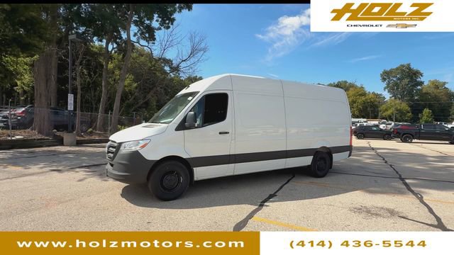 Used 2025 Mercedes-Benz Sprinter 2500 image 4