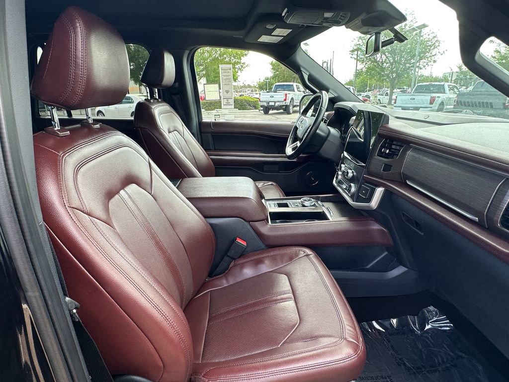 Used 2022 Ford Expedition Limited RWD image 15