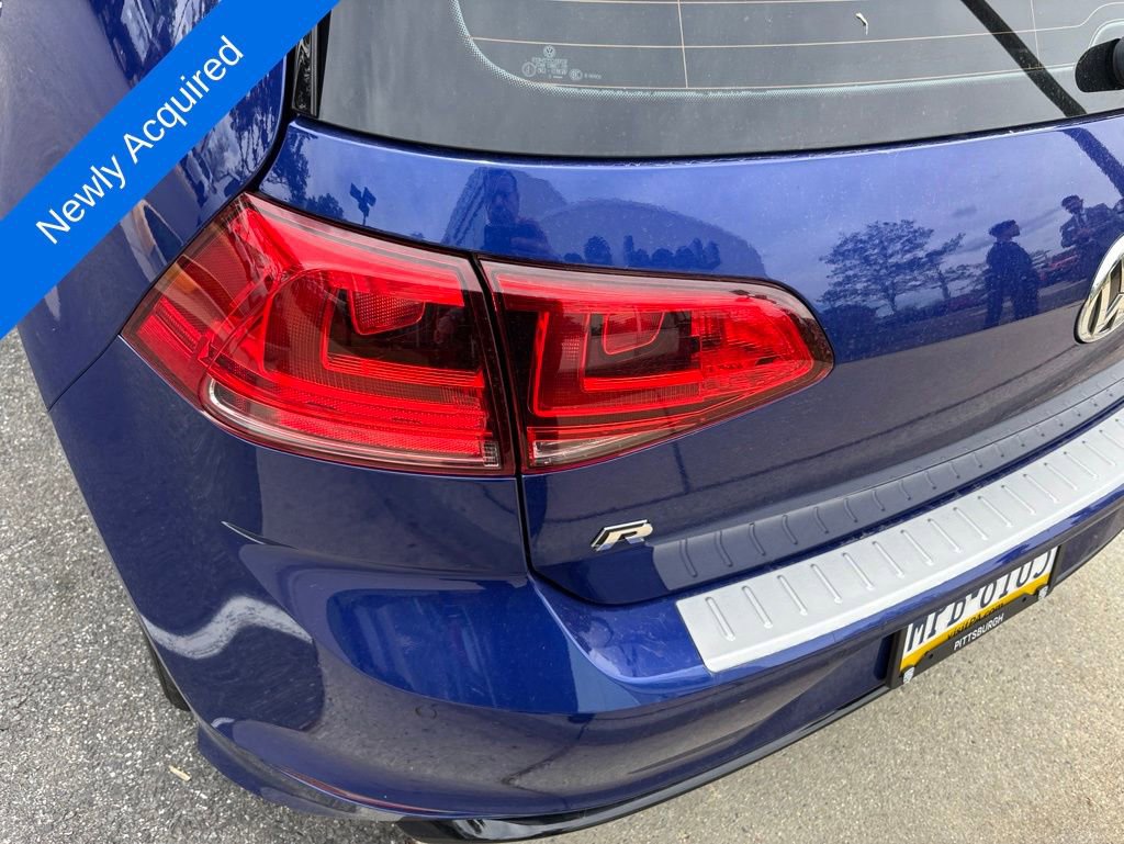 Used 2017 Volkswagen Golf R 4-Door AWD/4WD image 4