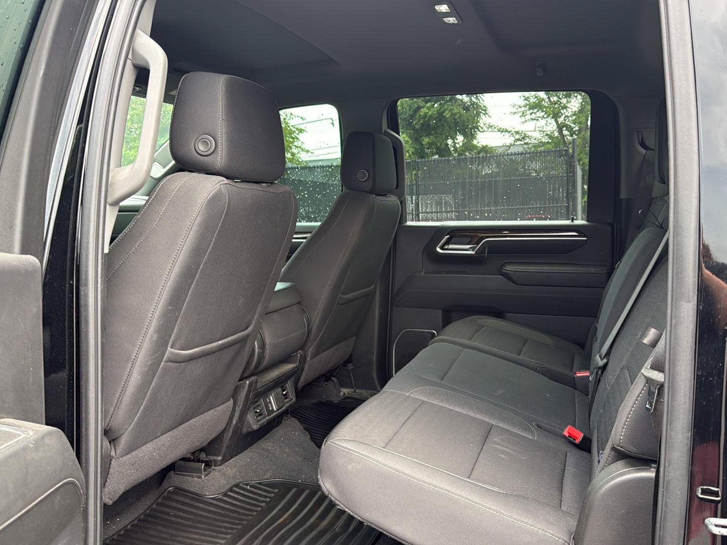 Used 2024 GMC Sierra 2500 SLE w/ SLE Value Package AWD/4WD image 10