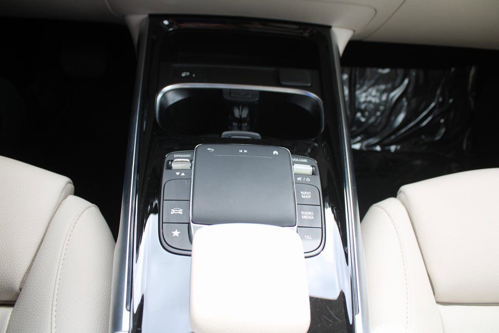 Used 2023 Mercedes-Benz GLB 250 image 36