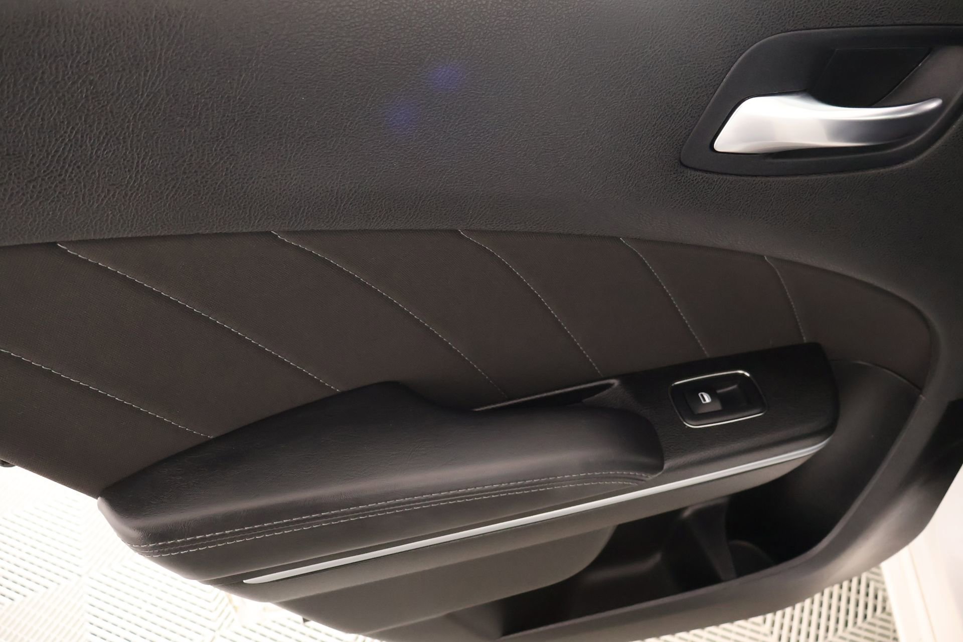 Used 2022 Dodge Charger SXT image 15