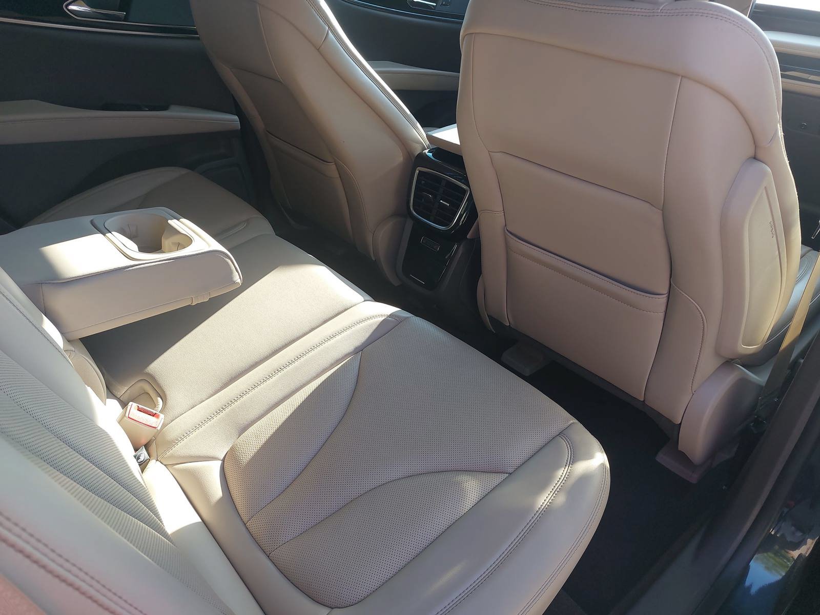 Used 2022 Lincoln Nautilus Reserve AWD/4WD image 12