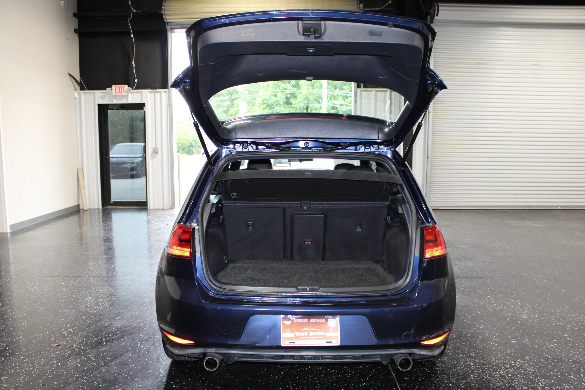 Used 2015 Volkswagen GTI SE FWD image 31