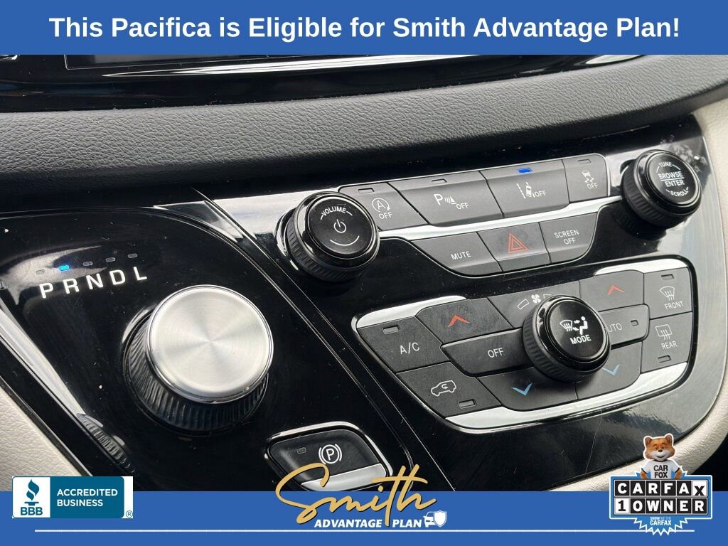 Used 2023 Chrysler Pacifica Touring-L image 17