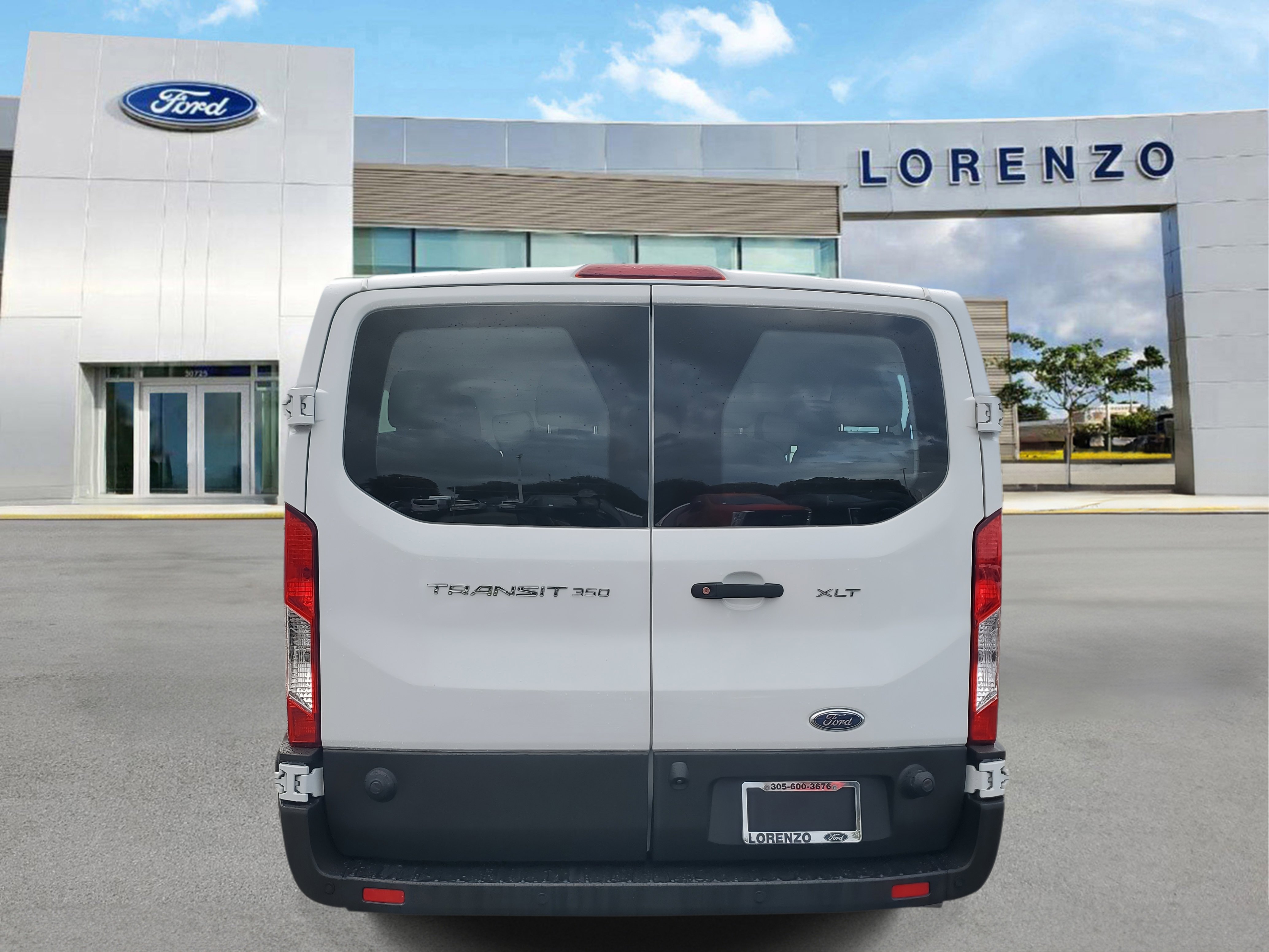 Used 2024 Ford Transit 350 XLT image 6