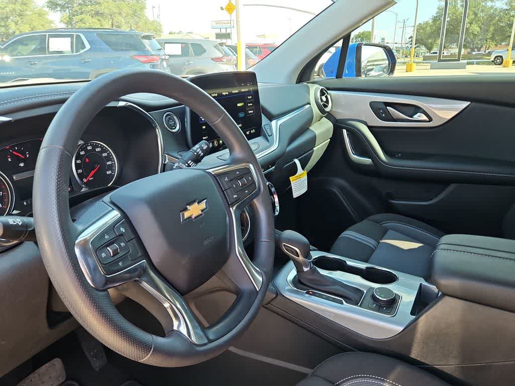 Used 2026 Chevrolet Blazer LT FWD image 10