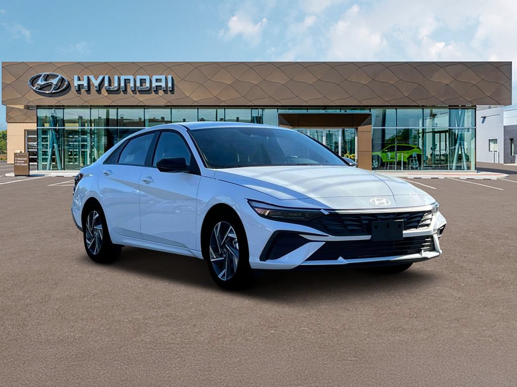 New 2025 Hyundai Elantra Sport FWD image 11