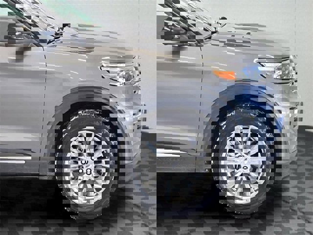 Used 2023 Ford Explorer Limited image 6