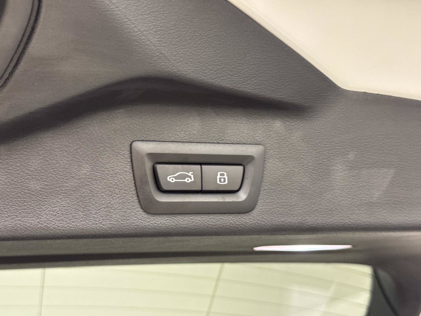 Used 2024 BMW X5 sDrive40i w/ Premium Package RWD image 11