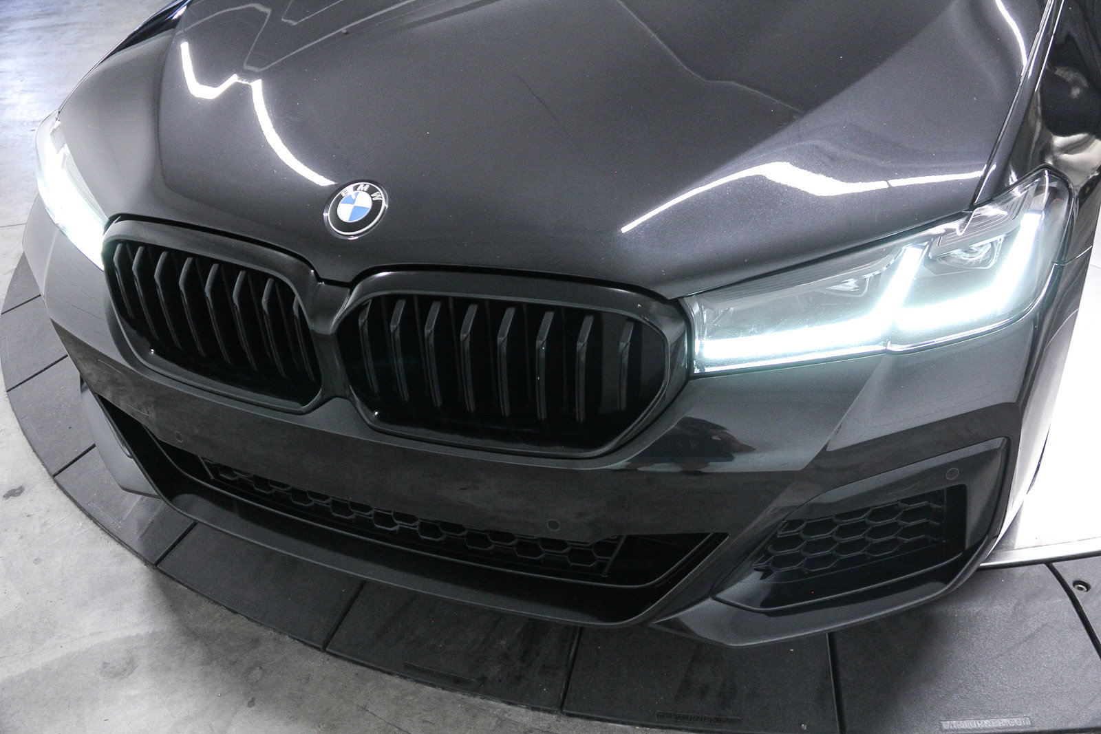 Used 2023 BMW 540i w/ M Sport Package RWD image 11