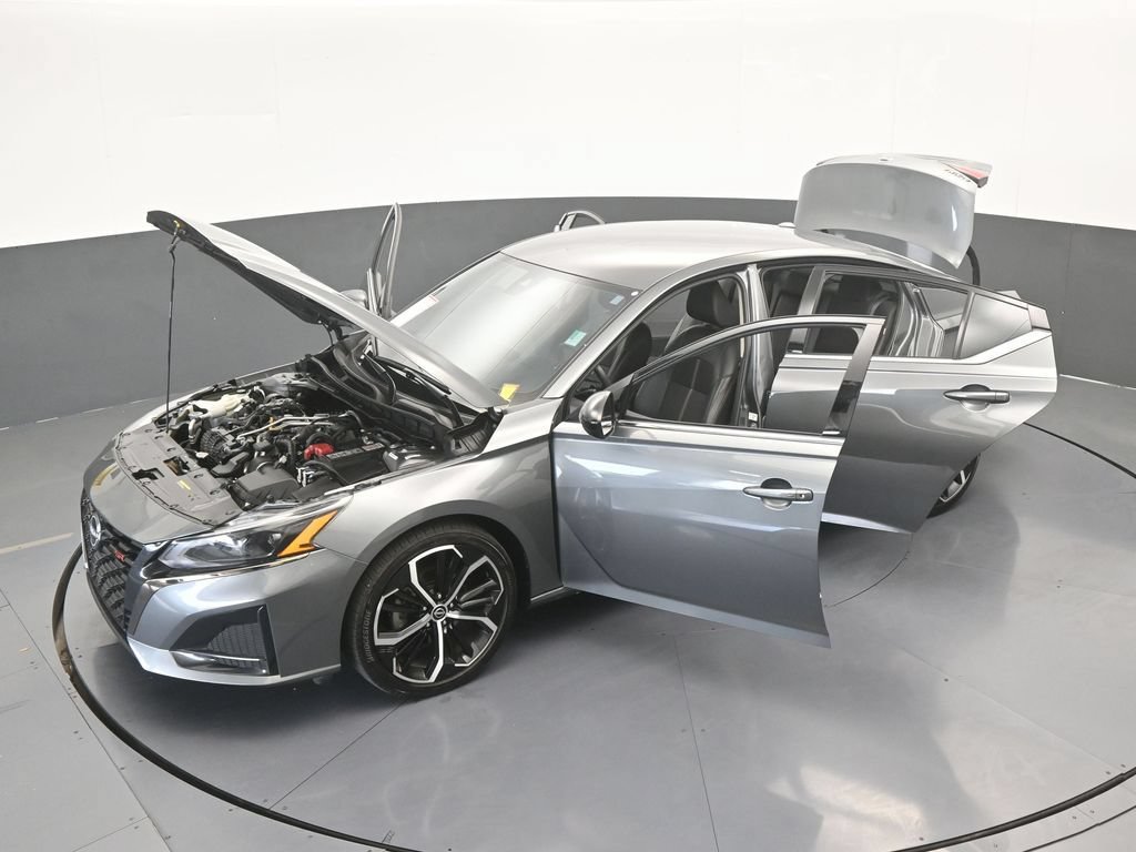 Used 2024 Nissan Altima 2.5 SR FWD image 60