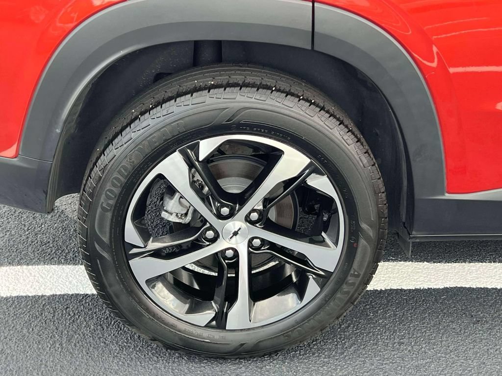 Used 2024 Chevrolet Trax RS w/ Driver Confidence Package FWD image 11