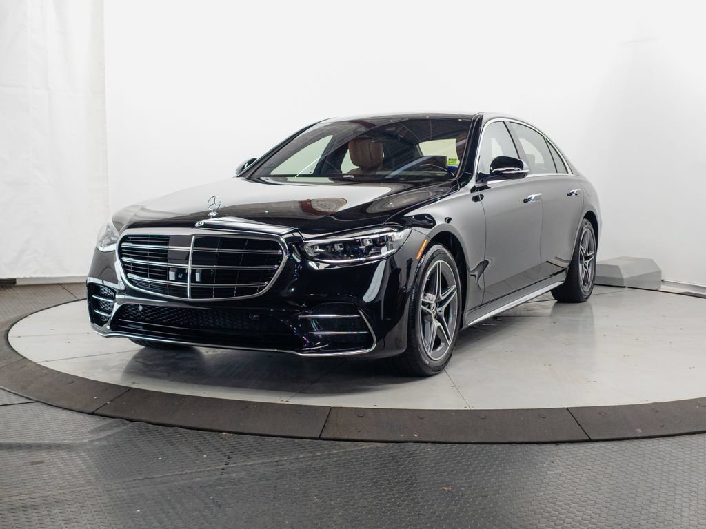 Certified 2025 Mercedes-Benz S 580e 4MATIC Sedan image 3