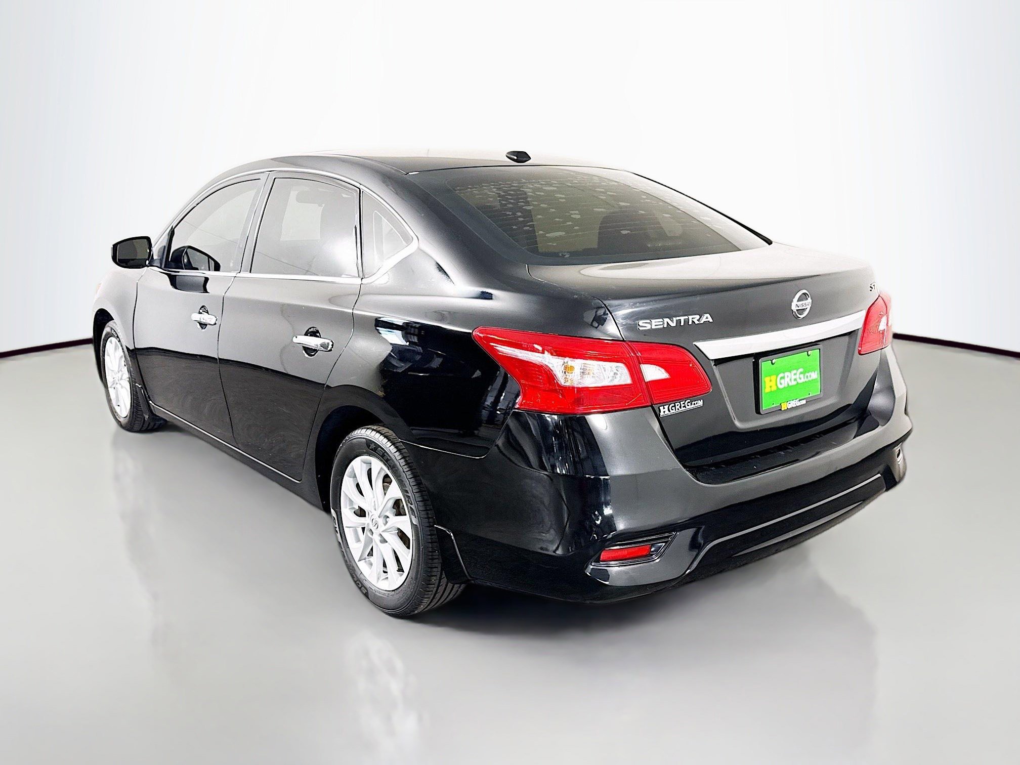 Used 2018 Nissan Sentra SV w/ Premium Package (P01) image 7