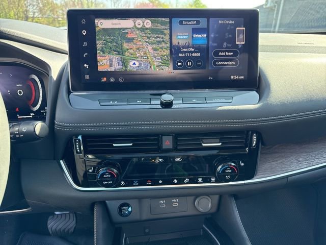 Used 2024 Nissan Rogue Platinum w/ Platinum Premium Package image 20