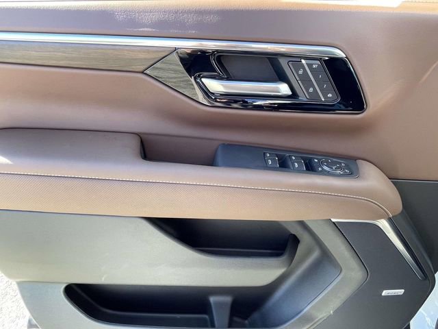 New 2026 Chevrolet Suburban High Country image 17